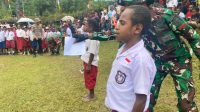 Senin ceria Satgas Yonif 641/Bru Gelar Lomba HUT Kemerdekaan RI Ke-79 Bersama Anak-Anak SD Negri Kelila