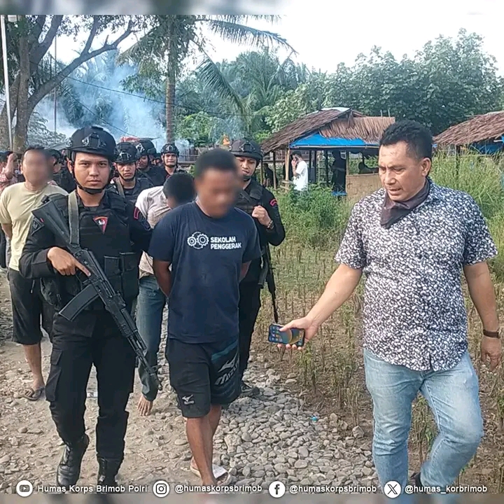 Personil Batalyon A Pelopor Satbrimob Polda Sumut Gelar Grebek Kampung Narkoba.
