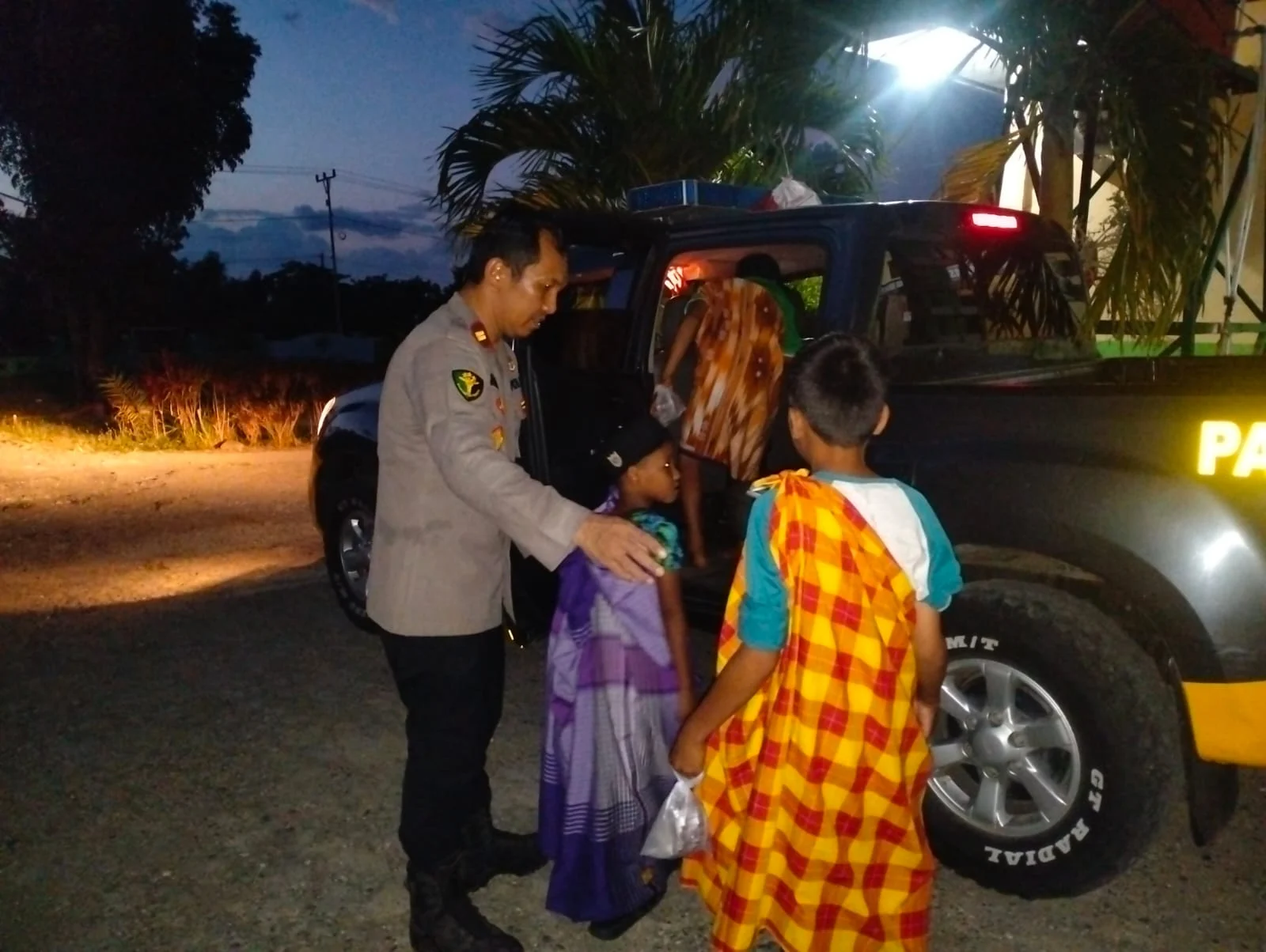 Wujud Pengabdian Kepada Masyarakat, Polsek Tojo Kembali Lakukan Bhakti Sosial Sunatan Gratis