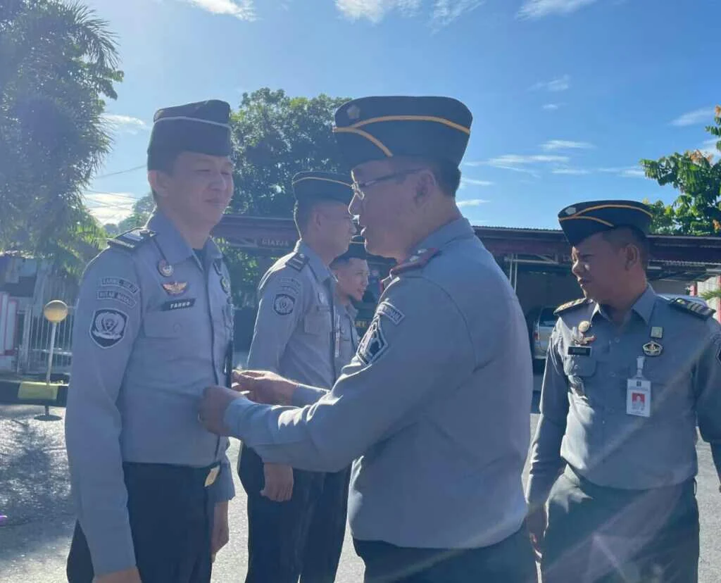 TOP 5 THIS WEEK
SMKN 8 Manado Peroleh Bantuan Tefa dari Kemendikbudristek
EDUKASI