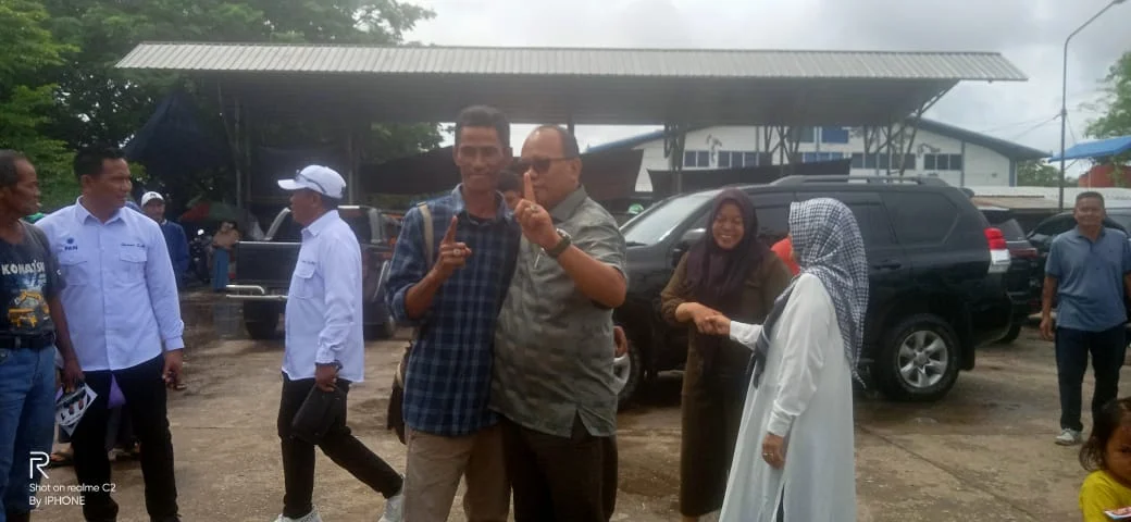 SILATURAHMI, PASLON BUPATI HAJI GOGO PURMANJAYA,S,sos & Drs HENRO NAKALELO Msi.
Antusias