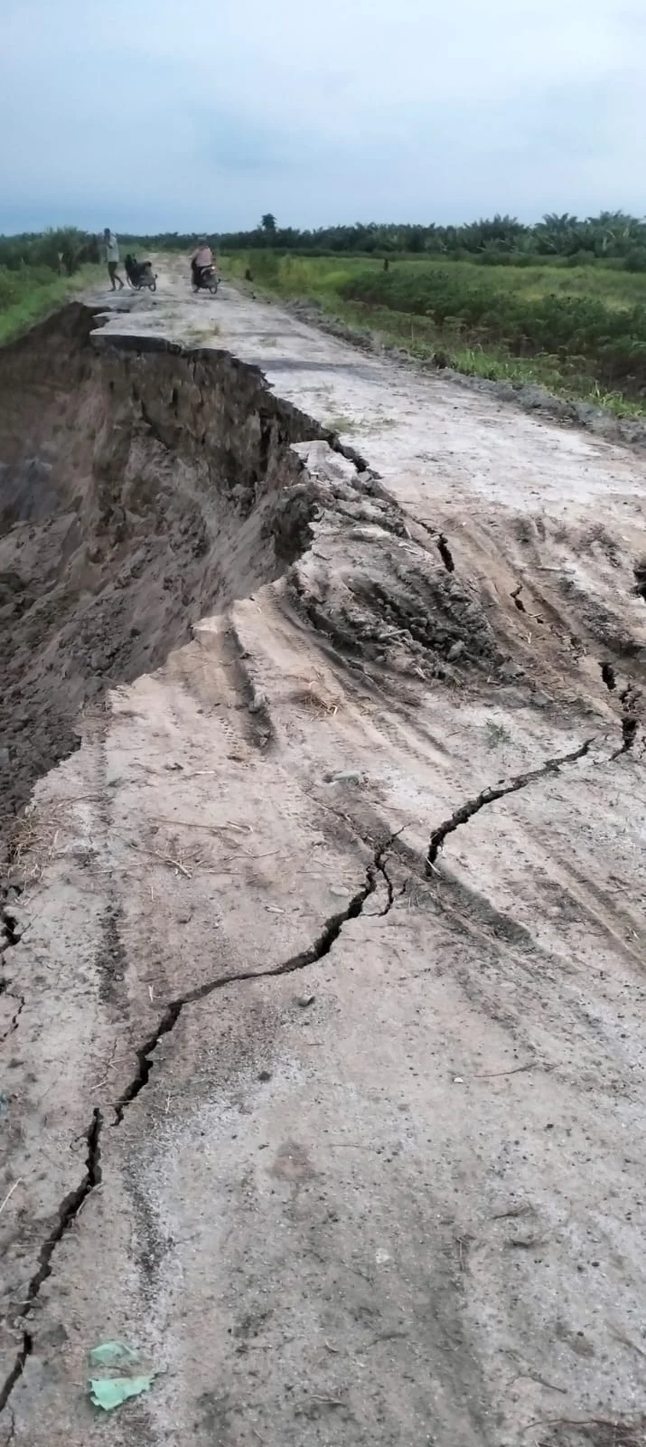 Tanggul Bantaran Sei Ular Longsor Warga Kecamatan Pagar Merbau Dan Lubuk Pakam Terancam Banjir