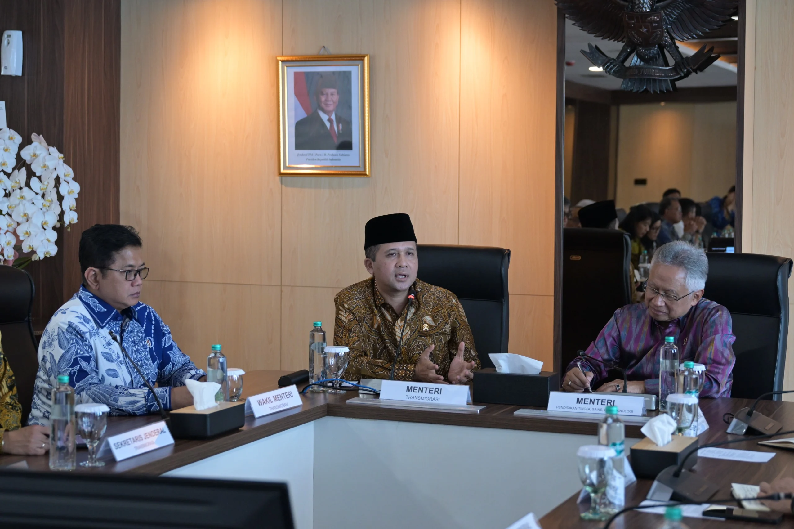 Kolaborasi Kementrans-Kemdiktisaintek, Wamen Viva Yoga: Kita Bangun Sekolah Unggulan Untuk Anak Transmigran