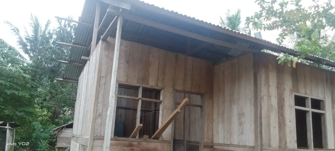 Desa Kabupaten Pulau Taliabu.                                     Dugaan penyalahgunaan anggaran bantuan perumahan layak Buat masarakat.Tidak tersalurkan Dan Tidak Transfaran.