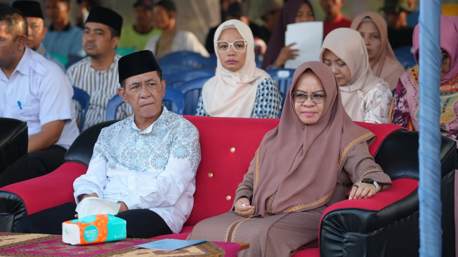 Safari Ramadhan di Desa Muara Asri, Elfianah Serahkan Puluhan Bantuan Alsintan
