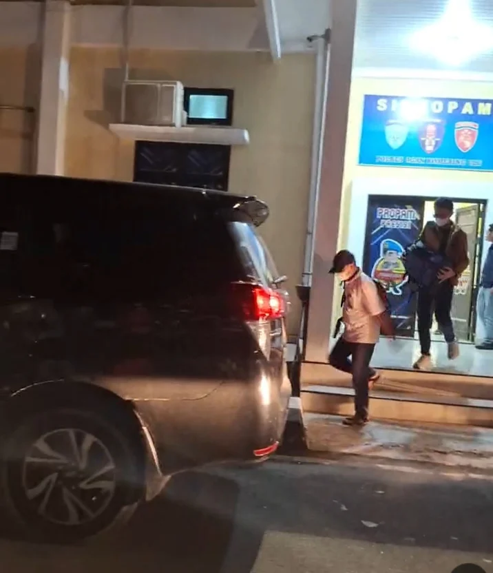 KPK  melakukan OTT, Delapan Pejabat terjaring OTT KPK di Kabupaten OKU Sumsel
