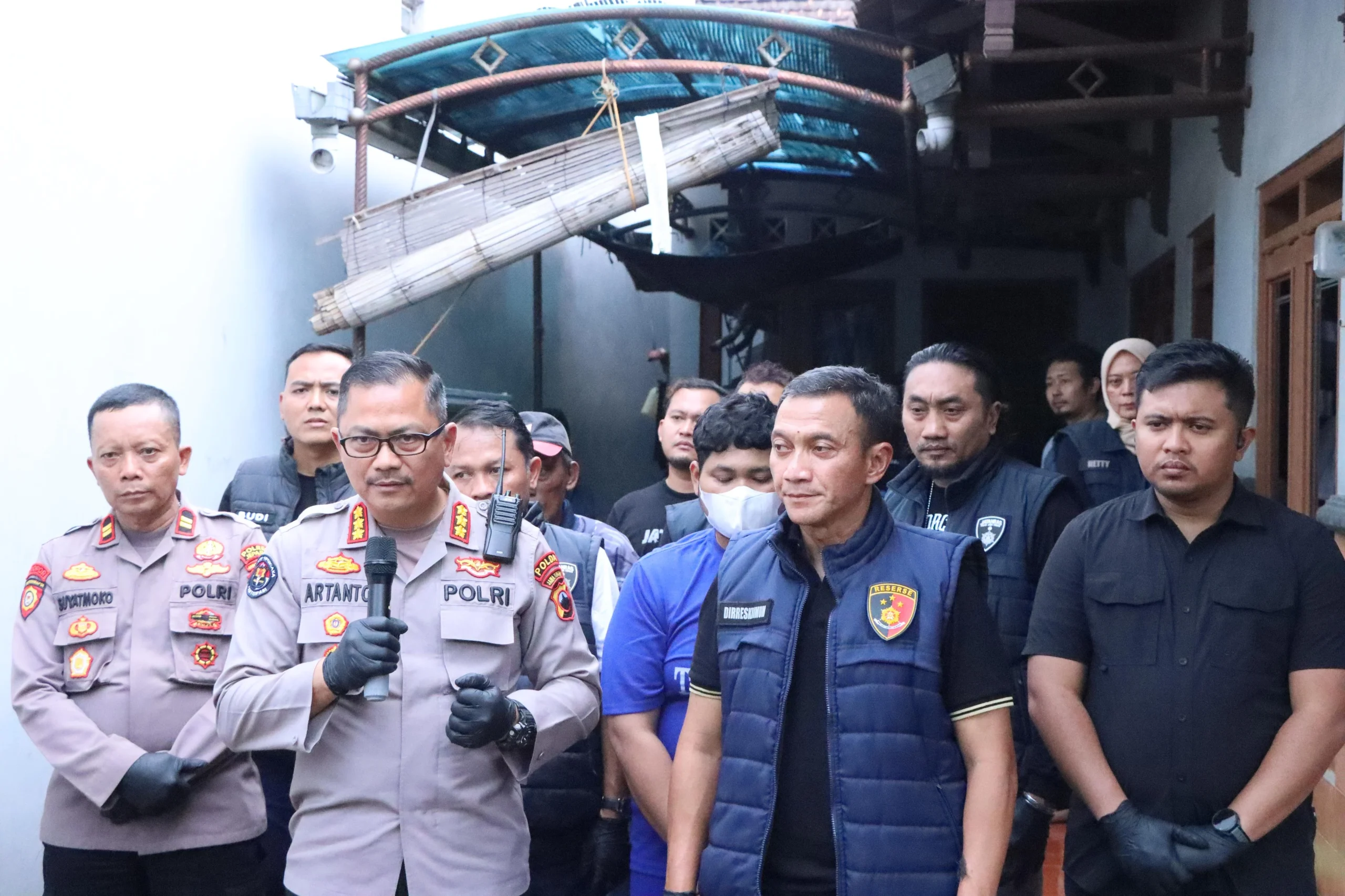 Geledah Rumah Pelaku Kejahatan Seksual di Jepara, Polisi Temukan HP Berisi Video Puluhan Korban Dibawah Umur
