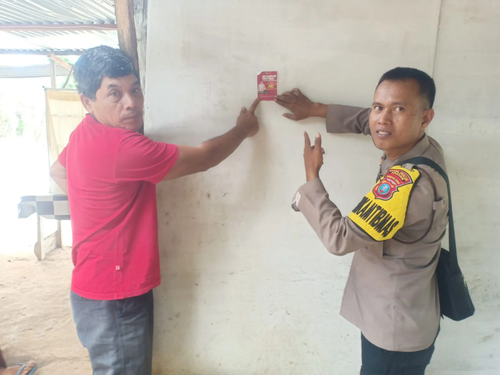 Bhabinkamtibmas Polsek BP. Mandoge Gencarkan Edukasi Hoax dan Sosialisasi Layanan Polisi 110