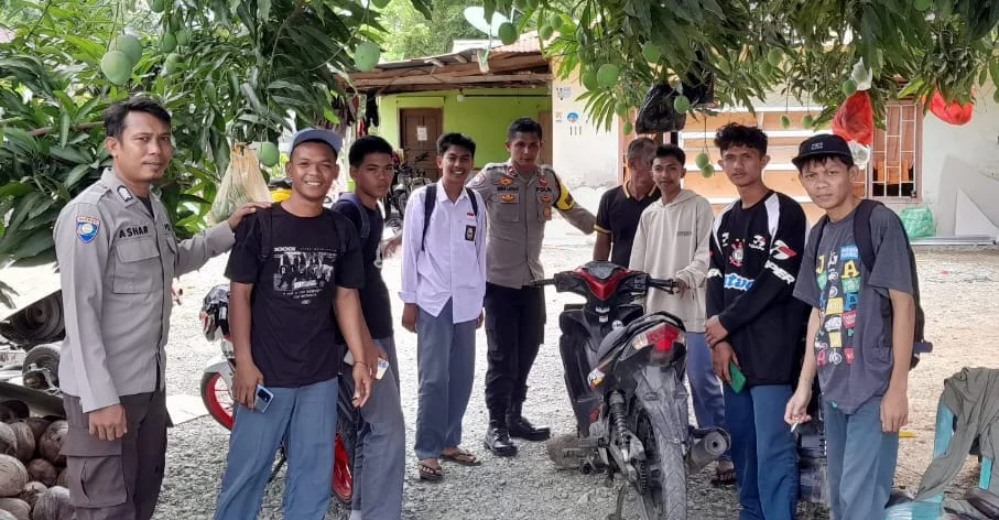 Polsubsektor Tinombo Selatan Gelar Patroli Rutin, Wujudkan Situasi Aman dan Kondusif.
