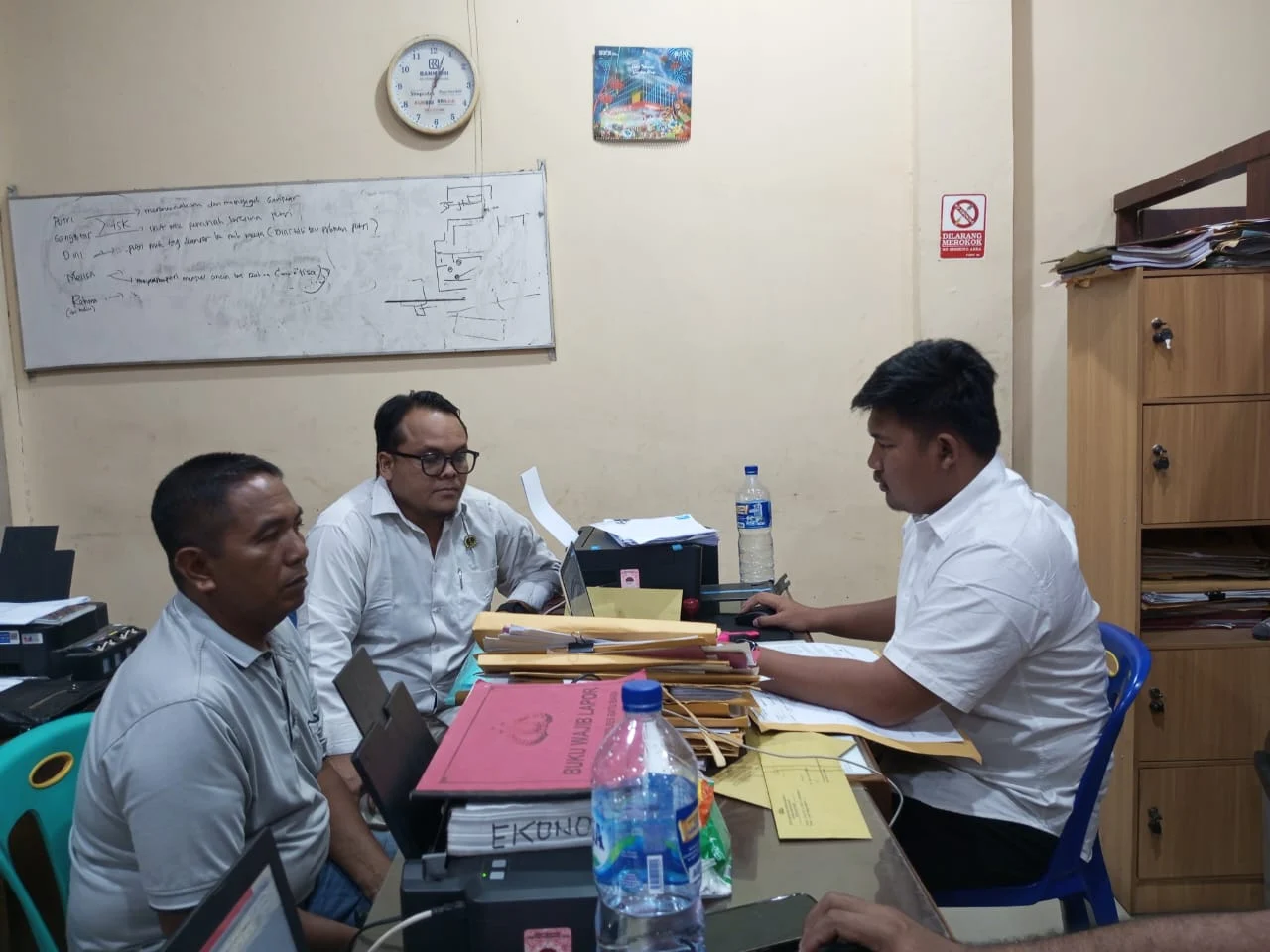 Briptu Zul Hendrik Melakukan Pemreriksaan Saksi Atasnama Syharul Karo Karo, Terkait Laporan Polisi