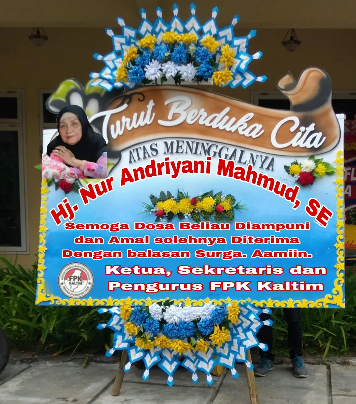Innalillahi wa'inna Ilaihi rojiun.Berita Duka Telah Berpulang ke Rahmatullah.Ibunda Ir.HJ.Nur Andriyani