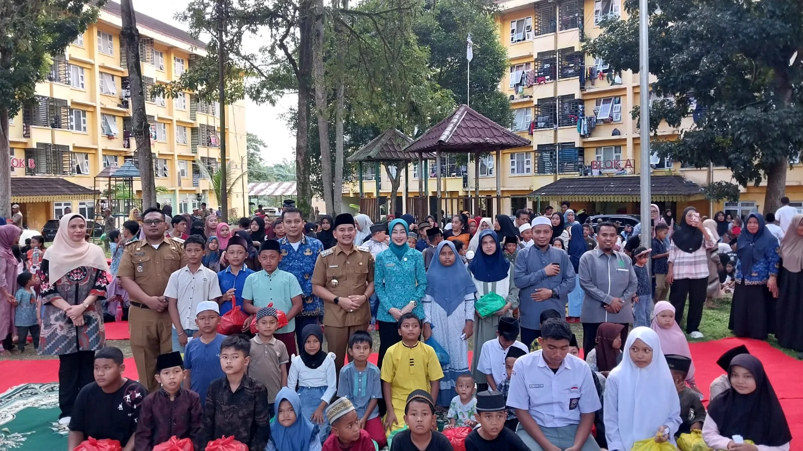 WUJUD RASA SYUKUR DI USIA 43TAHUN, WALI KOTA, H. IMAN IRDIAN SARAGIH MERAYAKAN HARI KELAHIRAN DENGAN MENYANTUNI 250 ANAK YATIM PIATU DENGAN DANA PRIBADI