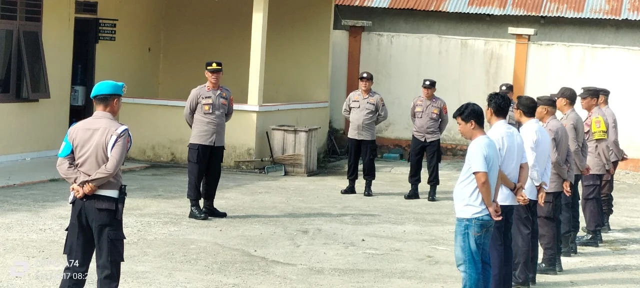 Kapolsek Sindue Ipda Darmin Yabiy Pimpin Langsung Apel pagi Di Halaman  Kantor  Polsek Sindue 