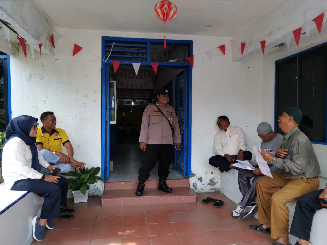 Kegiatan Personil Polsek Medang Deras Melaksanakan Giat Sambang Dan Cooling System