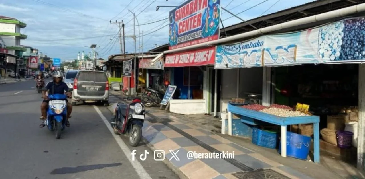 Jeritan warga Jalan AKB Sanipah I pecah di ruang rapat Komisi DPRD