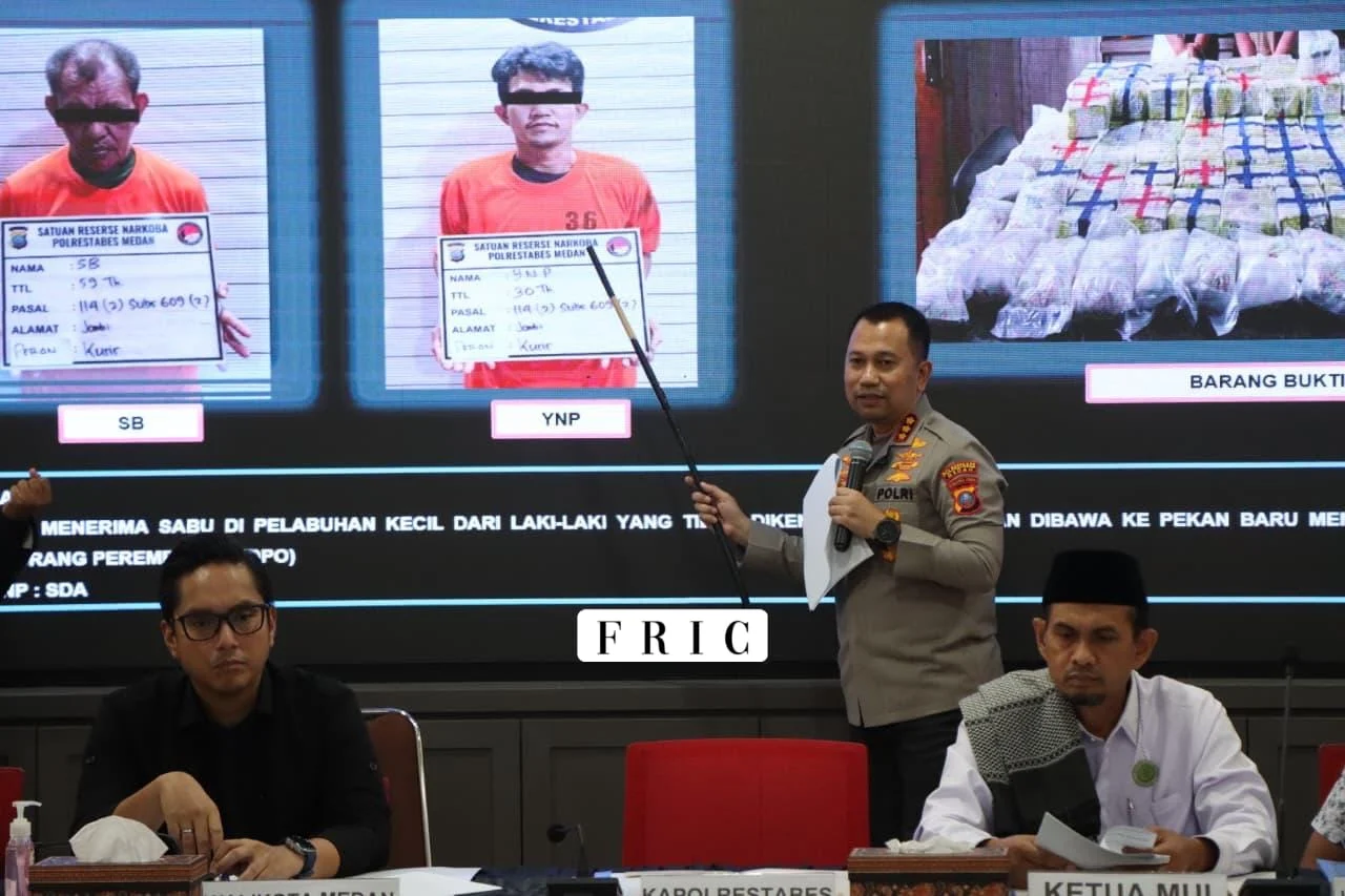 Polrestabes Medan
Gebrakan 100 Hari “ Gerebeg  Sarang  Narkoba ”
Polrestabes Medan Ungkap 526 Kasus Dengan 718 Tersangka