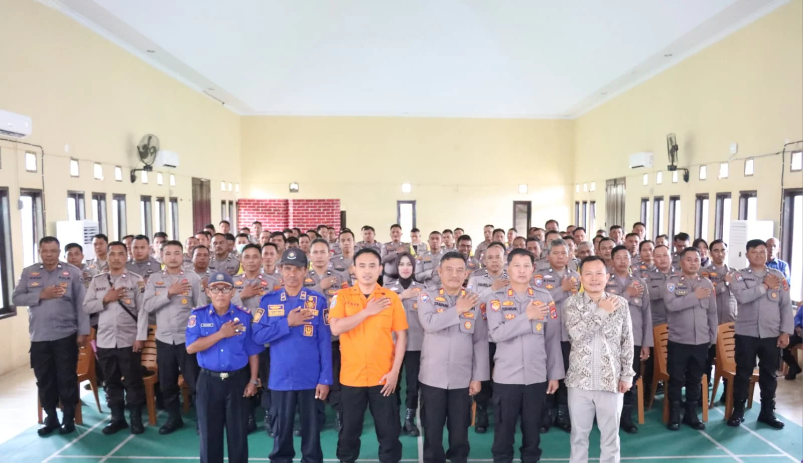 “POLISI PENOLONG MASYARAKAT” Jadi Komitmen Nyata: Sat Binmas Polres Parigi Moutong Perkuat Kapasitas Bhabinkamtibmas di Garda Terdepan