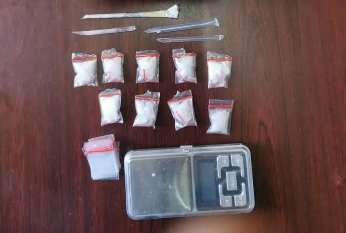 Emak Emak Resah Belanja Dipasar Glugur Rantauprapat. Aktivitas Jual Beli Narkotika Sabu Pajak Hongkong Kembali Marak Dan Bebas. 