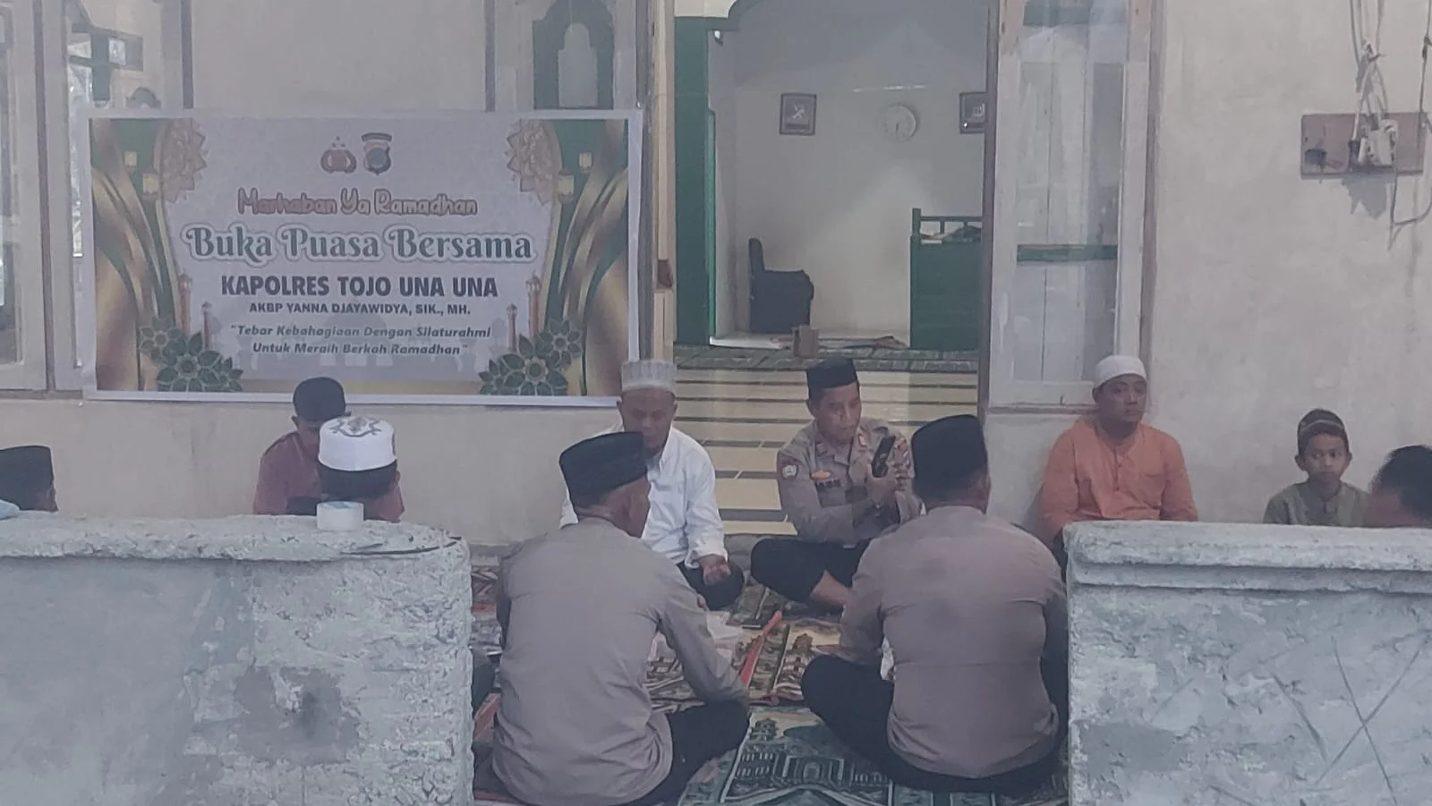 *Pererat Silaturahmi Ramadhan, Sat Binmas Polres Touna Buka Puasa Bersama Santri Ponpes Miftahul Khoir*