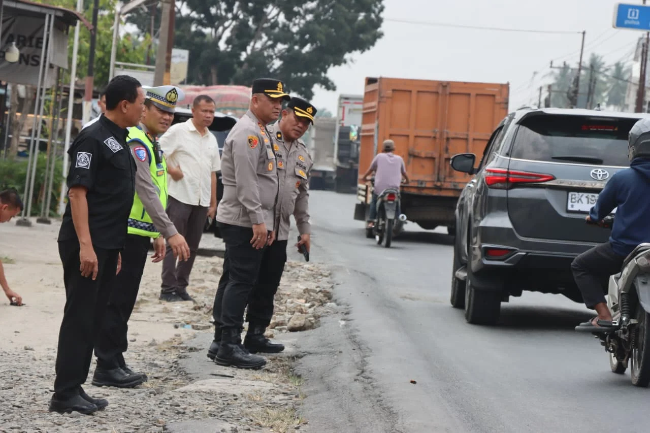 Kapolres Batu Bara Pimpin Pengecekan Jalan Rusak dan Stok BBM Jelang Operasi Ketupat Toba 2026