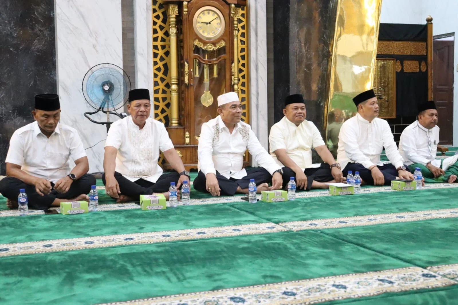 *Wakapolres Labuhanbatu Hadiri Peringatan Malam Nuzulul Qur’an 17 Ramadhan 1447 H di Masjid Raya Al-Ikhlas