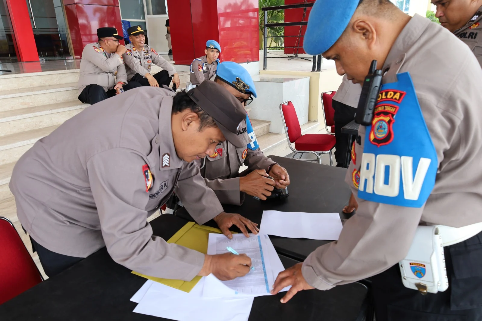 *Propam Polda Sulteng Cek Senpi Anggota, Perketat Pengawasan Internal*