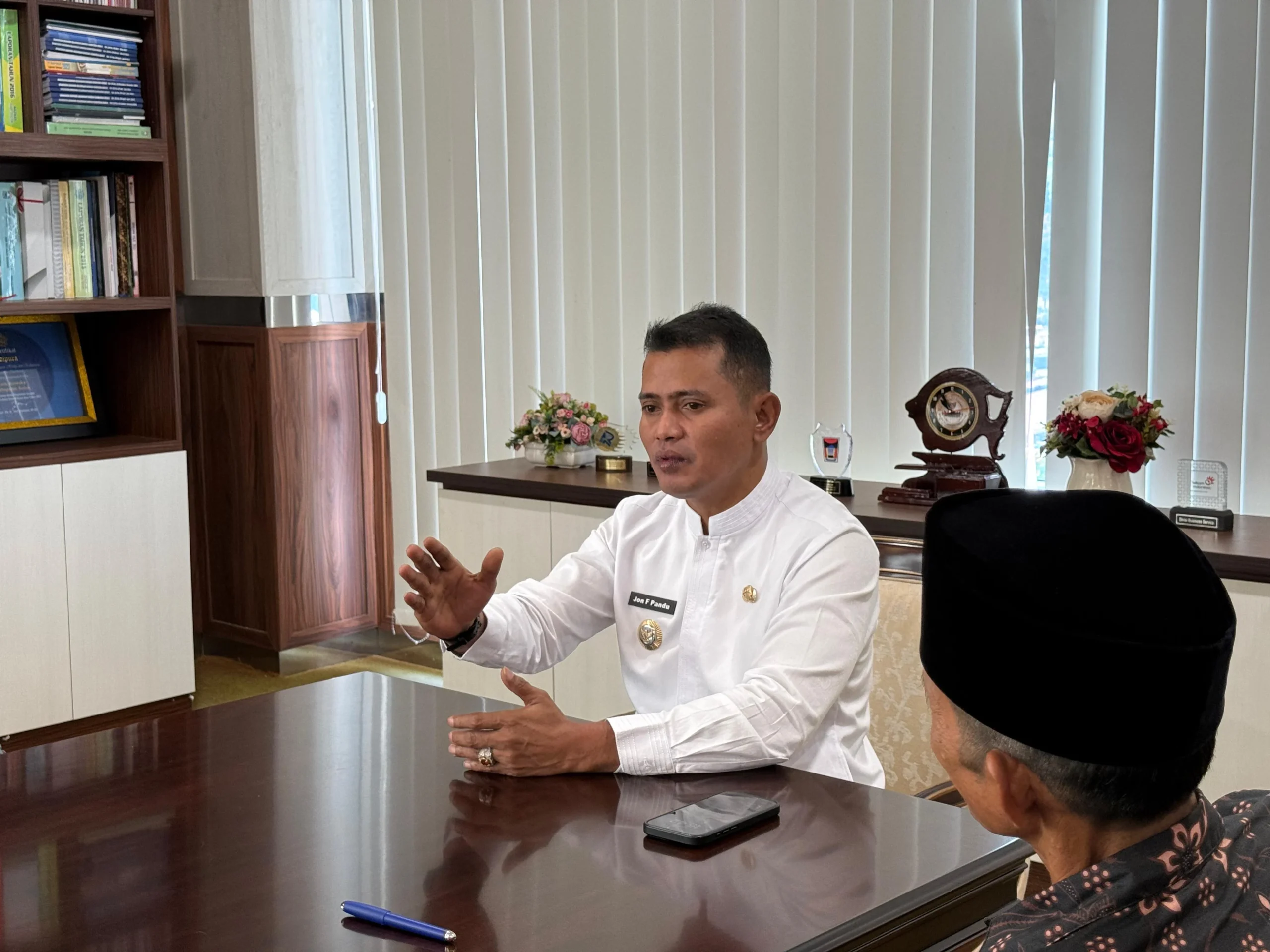 Bupati Solok Terima Kunjungan Ketua KAN Sumiso dan Niniak Mamak
