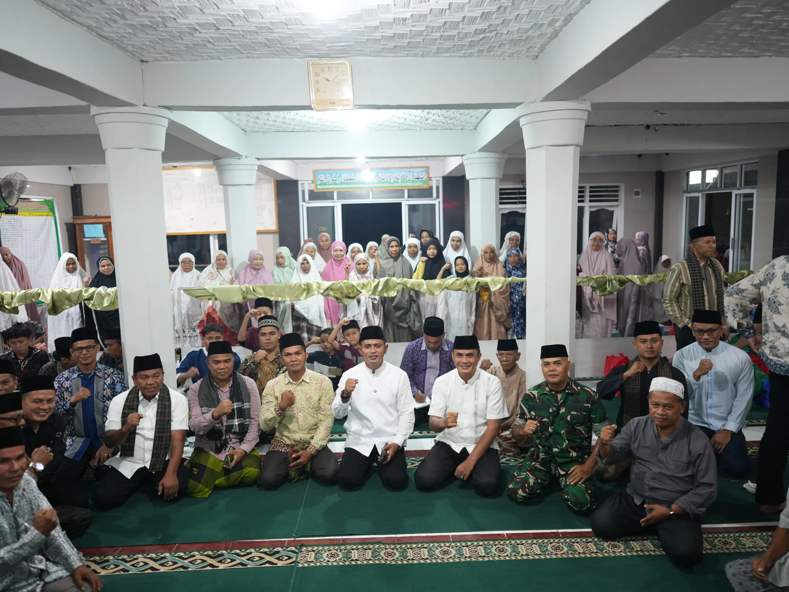 Bupati Solok Safari Ramadhan di Masjid At Taqwa Sawah Baruah