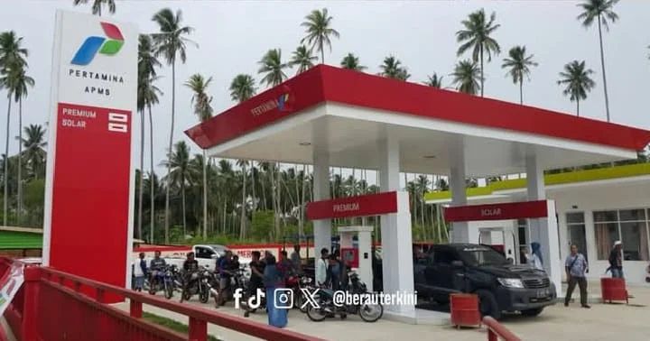 Masyarakat Kabupaten Berau diimbau untuk tidak melakukan panic buying atau pembelian berlebihan, khususnya bahan bakar minyak (BBM) hingga kebutuhan pokok.