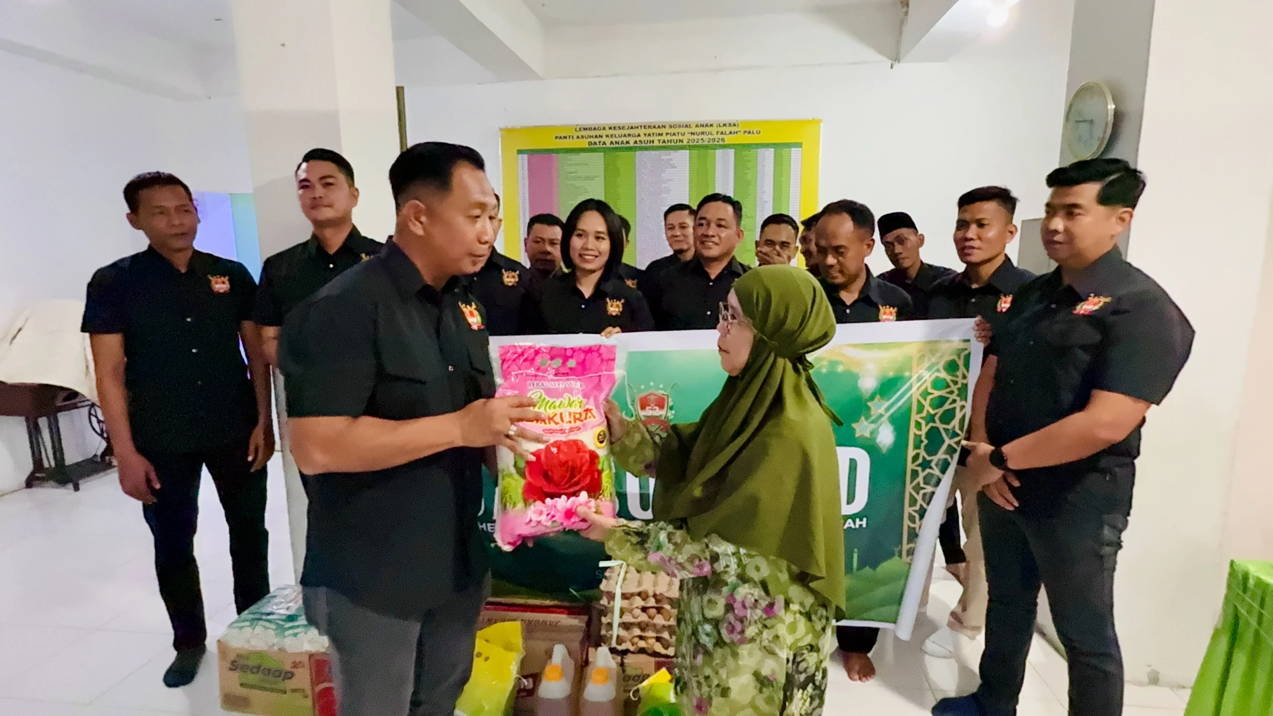Perwira SIP 52 RAD Sulteng Gelar Baksos ke Panti Asuhan Nurul Falah dan Buka Puasa Bersama
