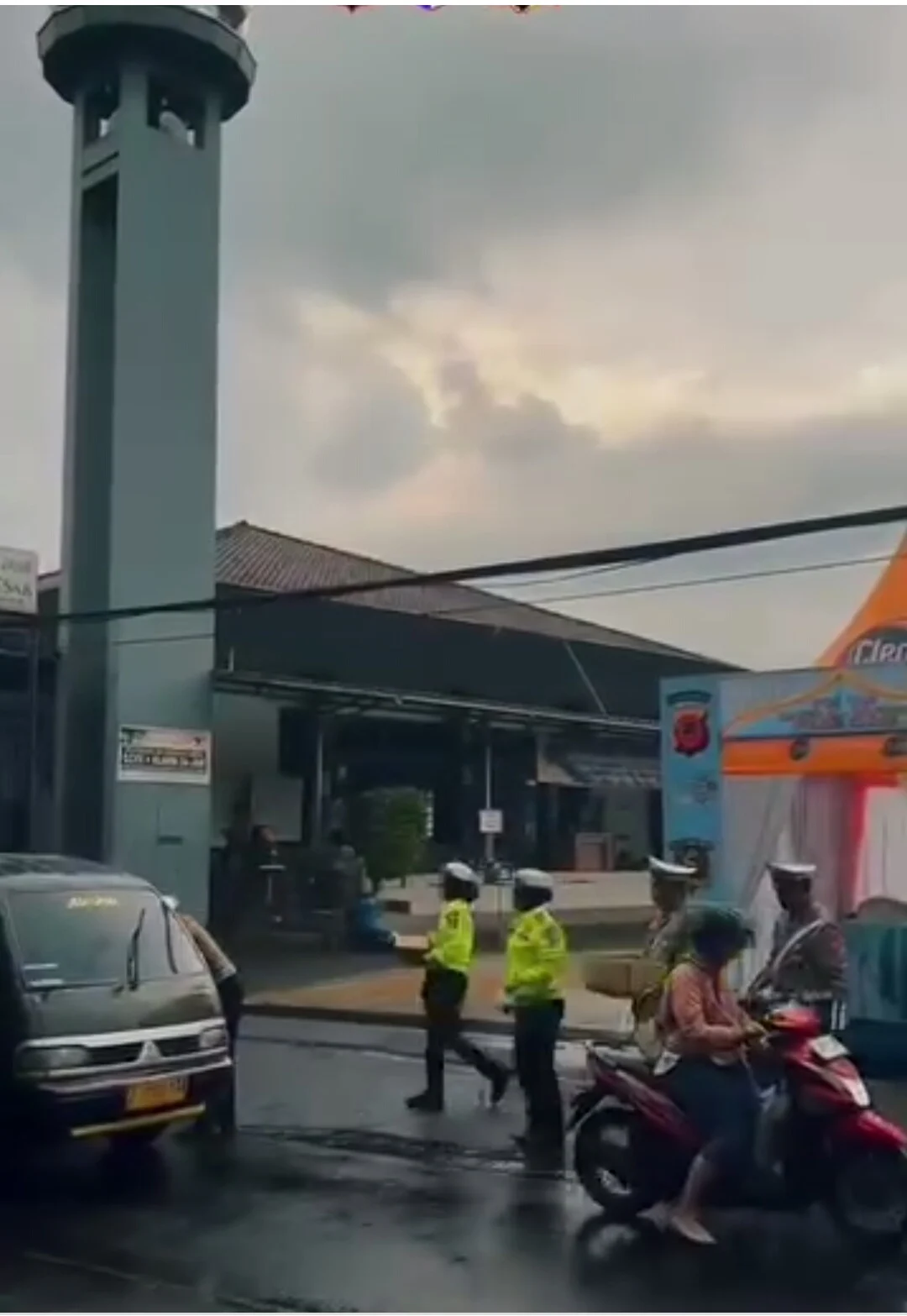 Mudik Aman Keluarga Bahagia PosYanAju Masjid AL- Kautsar Sat Lantas Polres Ciamis
