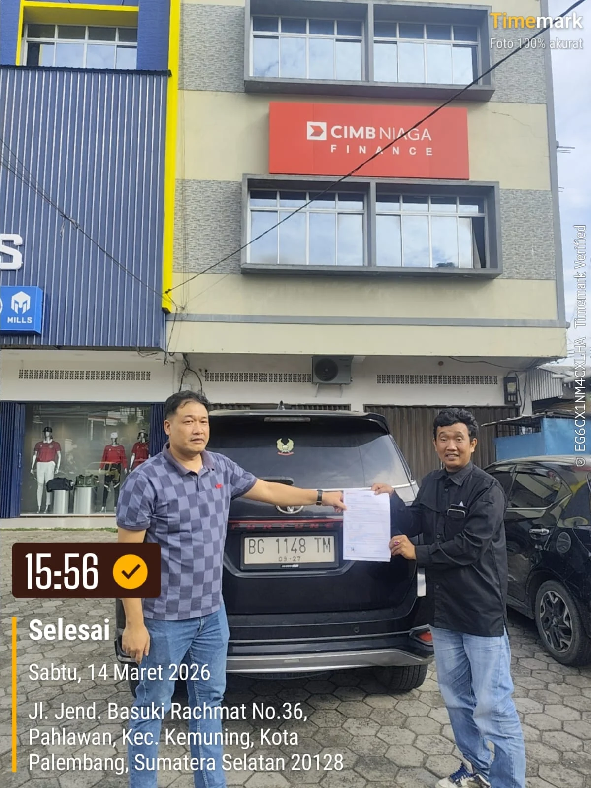 Prilaku Seorang Oknum polisi DiDuga gelapkan mobil lesing.
