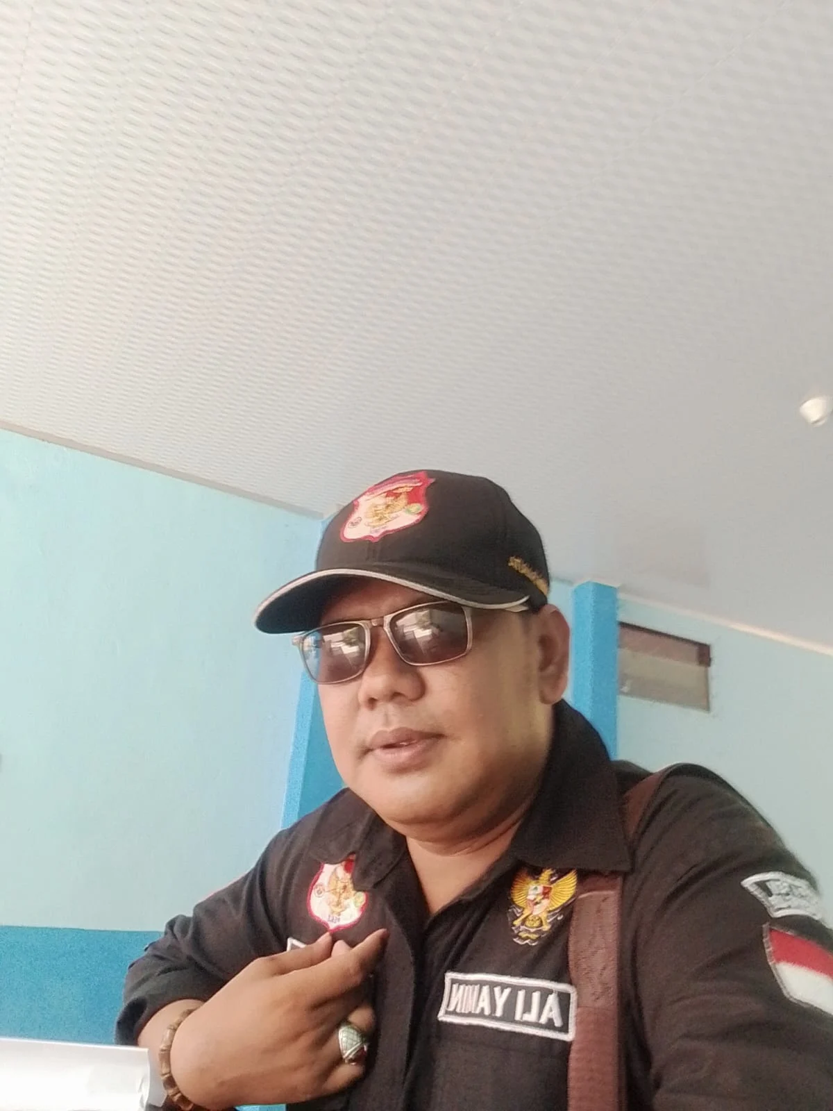 Investigasi/Nasional Info86news.ogan komering Provinsi Sumsel Ali yamin barita serta keluarga Sampaikan Ucapan Selamat Hari Raya Idul Fitri 1447 H