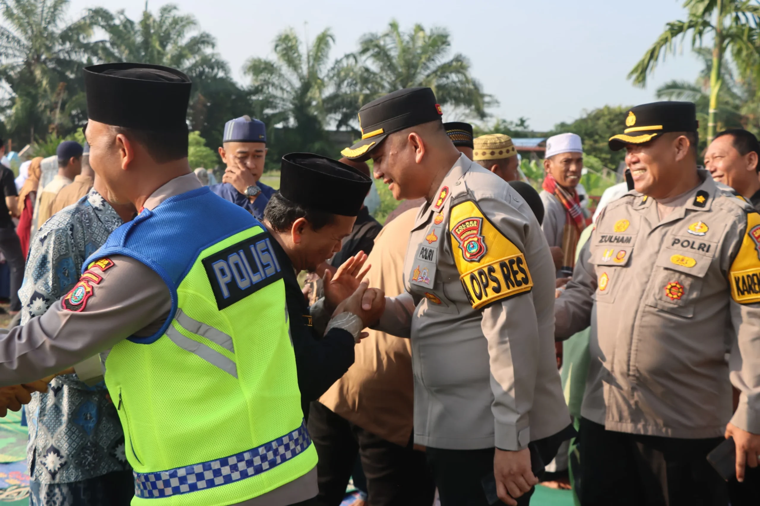 *Kapolres Batu Bara Monitoring Pengamanan Sholat Idul Fitri Muhammadiyah, Situasi Aman dan Lancar*
