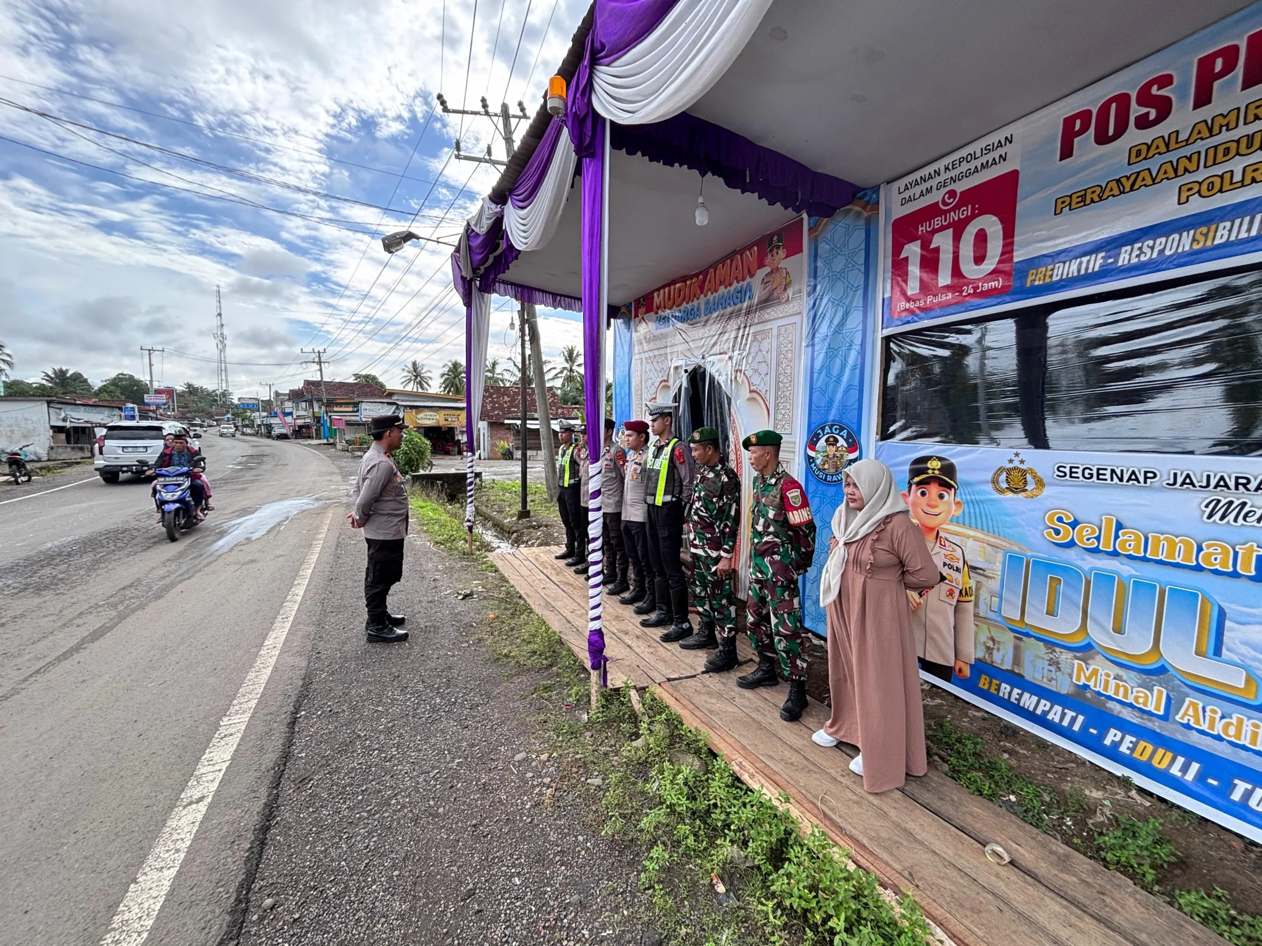 kabupaten Musi Rawas,piket apel pospam yang di pimpin IPDA.Romadoni.sh .selaku kapospam,sp,semambang desa lubuk rumbai, kecamatan tuah negeri kabupaten Musi.
