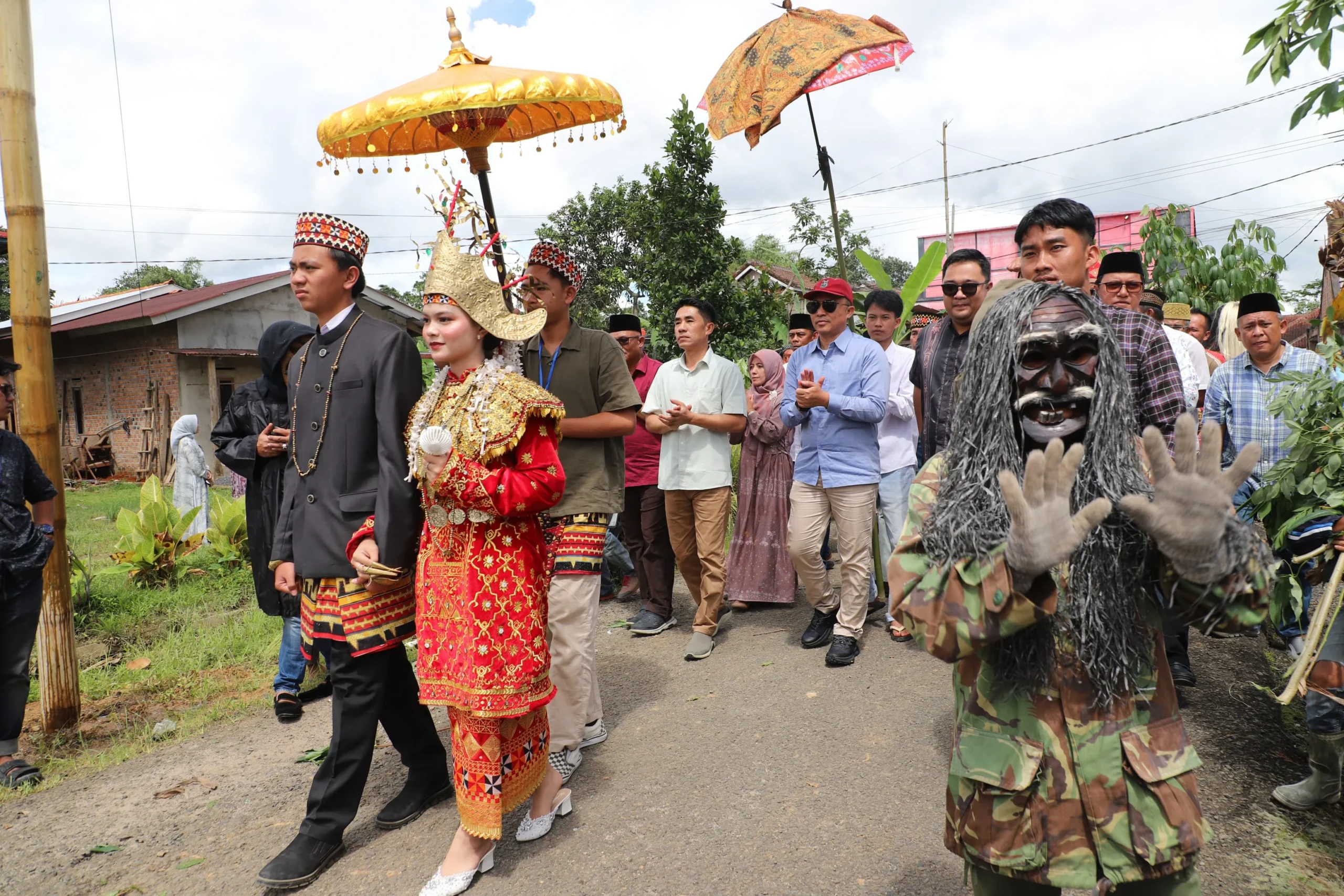 Sekura Cakak Buah Tetap Lestari, Bupati Parosil Ajak Semua Lapisan Jaga Warisan Budaya Lambar
