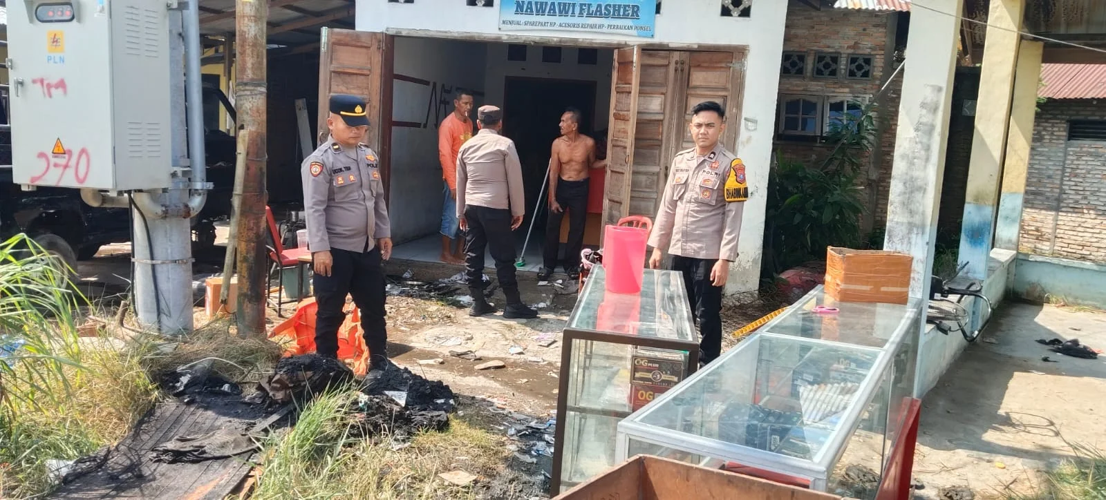 Kebakaran Rumah Warga di Desa Padang Genting, Polisi Lakukan Cek TKP
