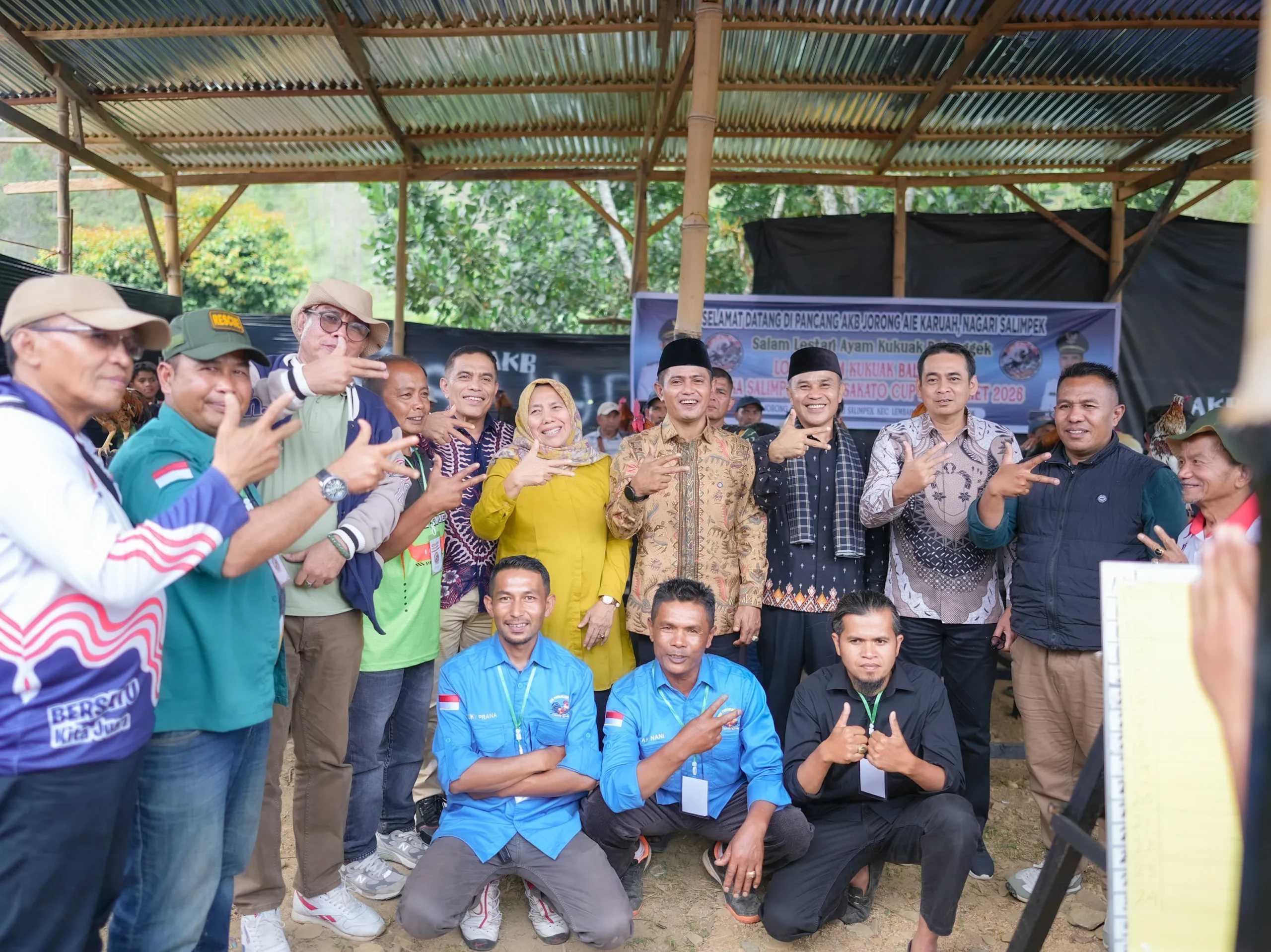 Bupati Solok Hadiri Lomba Ayam Kukuak Balenggek Aika Salimpek Saiyo Sakato Cup II Tahun 2026.