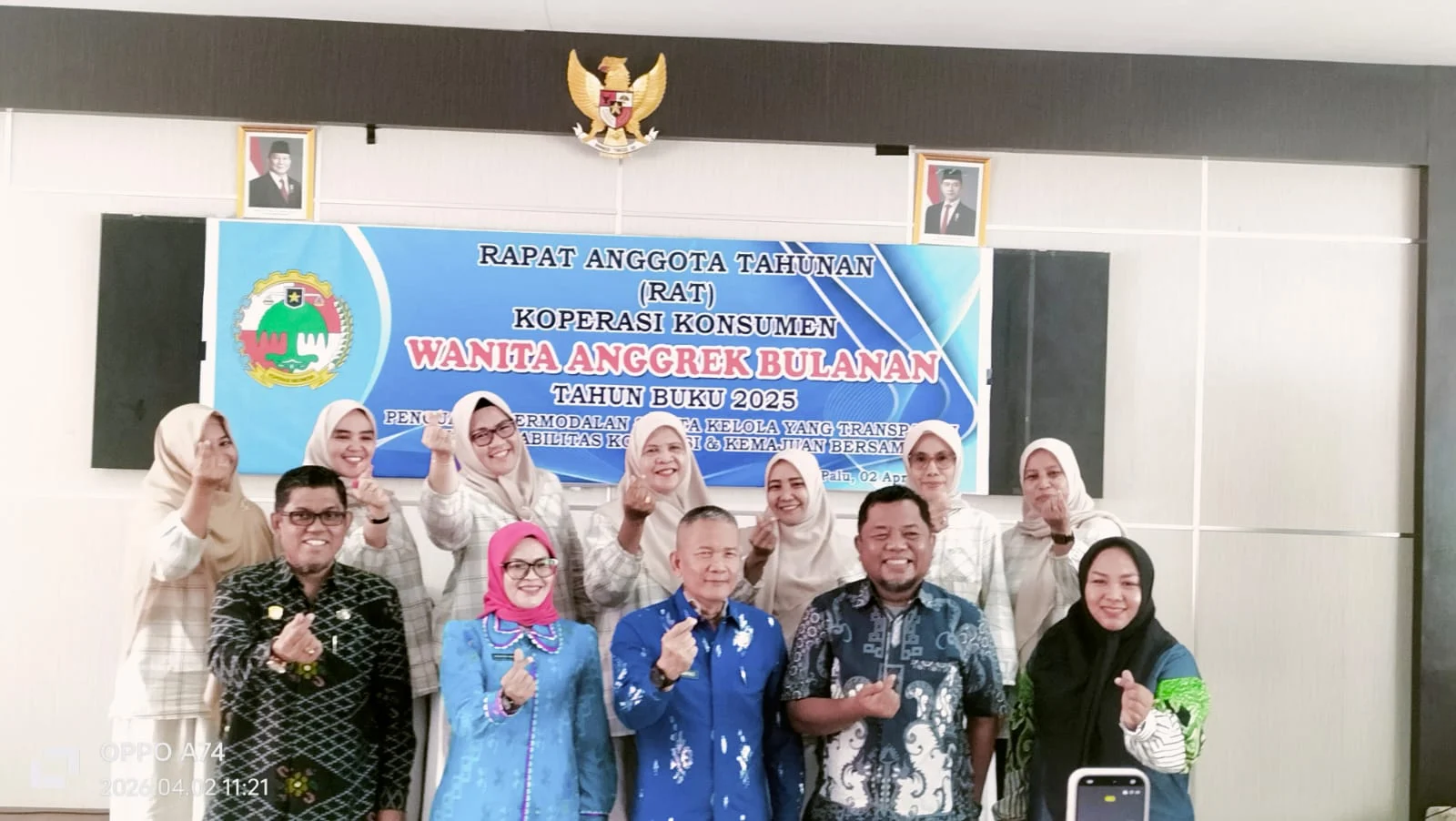 Kadis Koperasi - UKM Sulawesi Tengah, Sumarno, SE : Menekankan Koperasi "Wanita Anggrek Bulan" Manjadi Barometer Koperasi Kita Di Sulawesi Tengah,
Pada Rapat Anggota Tahunan ( RAT )
