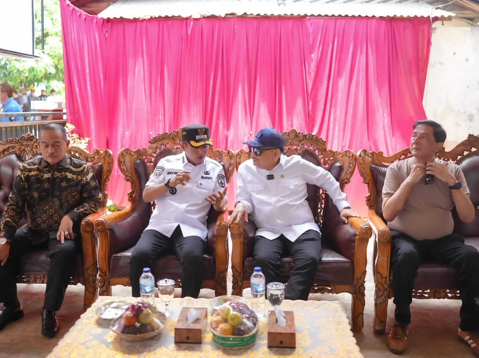 Wamenko Hukum, HAM, Imigrasi Didampingi Bupati dan Ground Breaking Jembatan Gantung Saniang Baka
