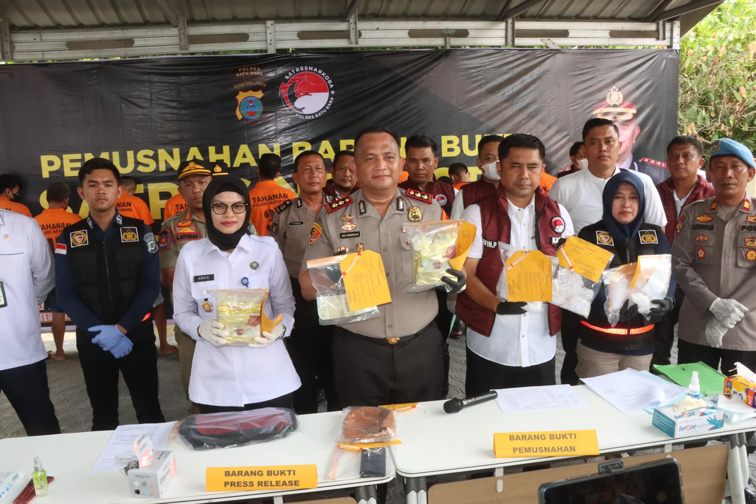 Polres Batu Bara Press rilis Ungkap Kasus Narkoba dan Musnahkan 1.210,07 gram Narkotika.