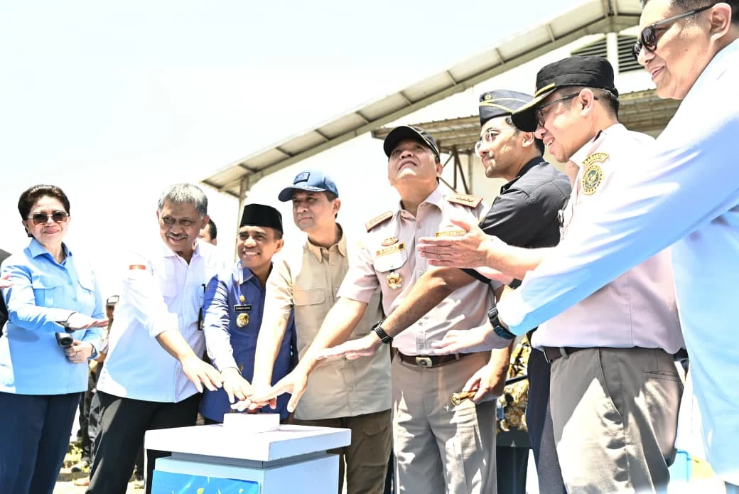 *Gubernur Sulteng Lepas Ekspor Raya Durian Beku ke Tiongkok, Targetkan Jadi Raja Durian Dunia*