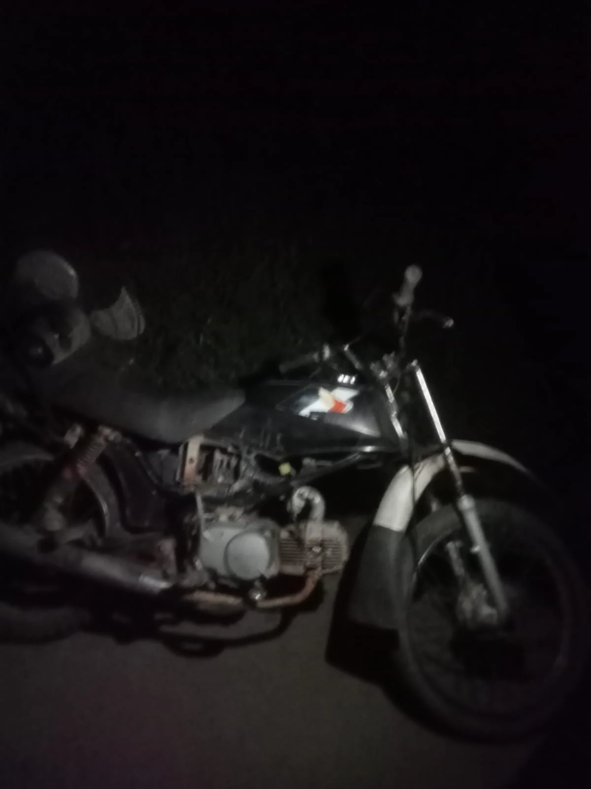 KECELAKAN TUNGGAL SEORANG PRIA SETENGAH BAYA MENGENDARA R2 HONDA WIN DI DESA LUBUK TUA MUSI RAWAS.
