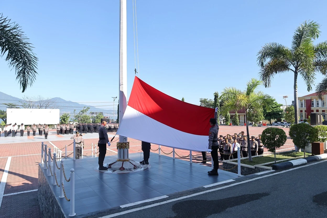 *Kapolda Sulteng Pimpin Upacara Hari Kesadaran Nasional, Tekankan Profesionalisme dan Kesiapsiagaan Hadapi Tantangan Global*
