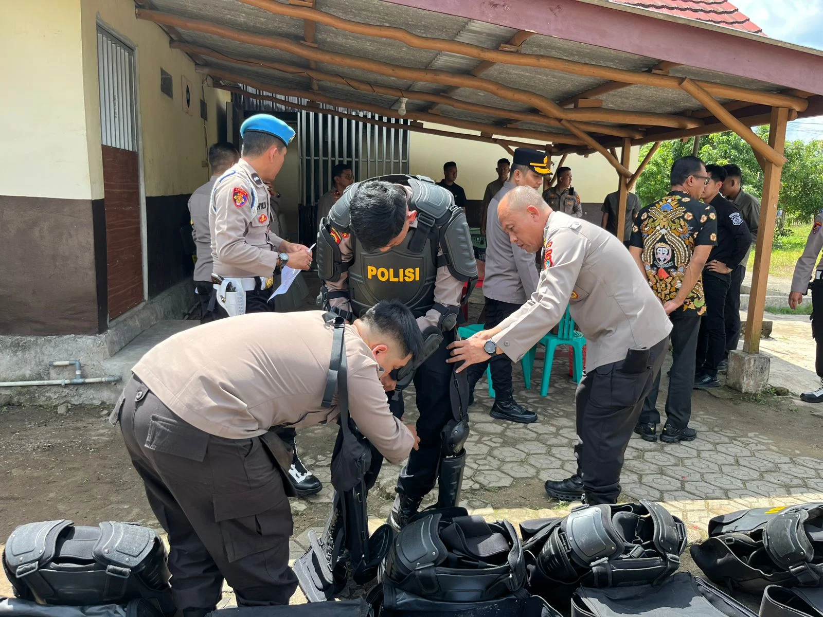 Wakapolda Babel Tinjau Polsek Jajaran, Polres Bangka Barat Tunjukkan Kesiapsiagaan Personel
Bangka Barat
