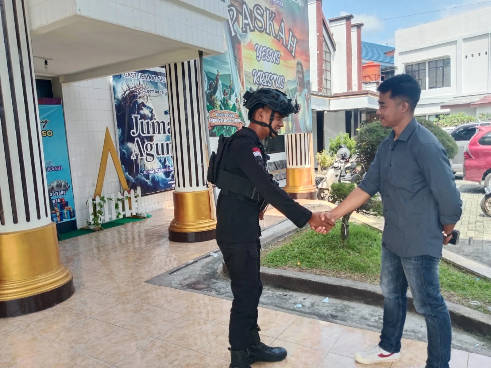 Sinergi Tanpa Batas, Personel Kompi 1 Batalyon B Pelopor amankan GKST Jemaat Sion Demi Ibadah yang Khidmat
