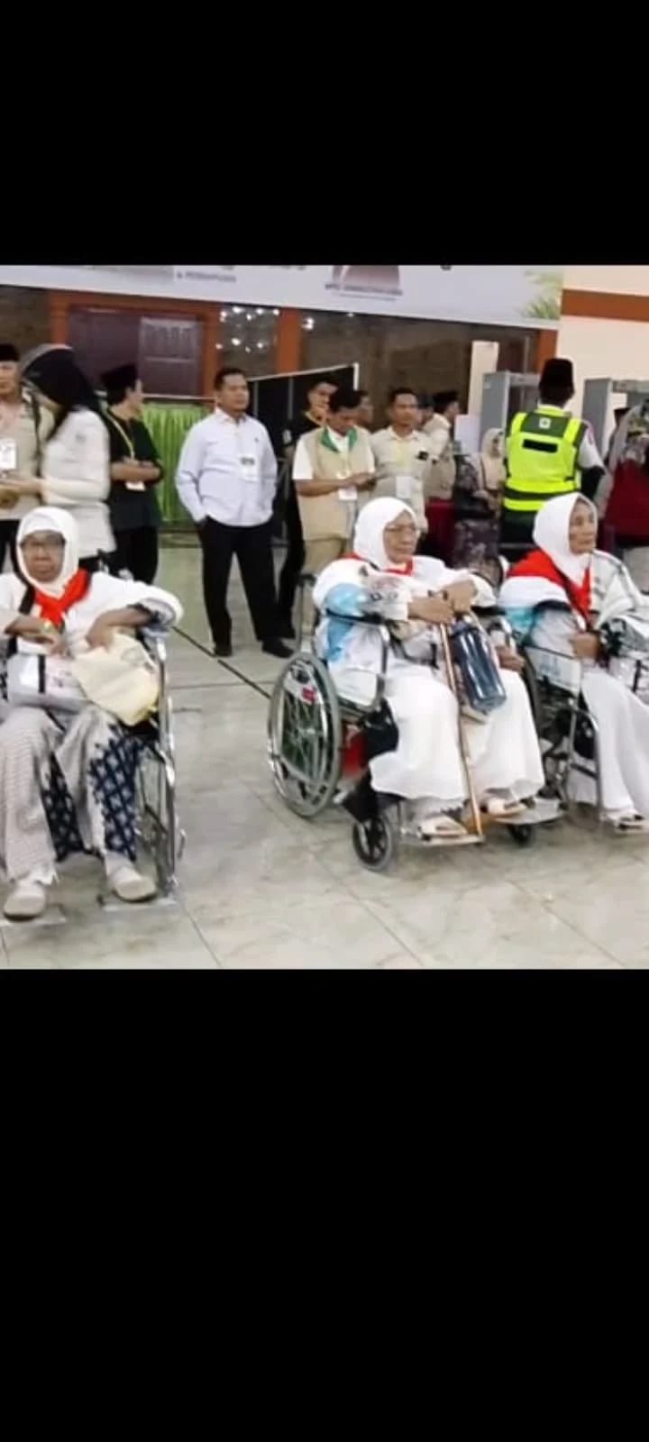 Gubernur Sumatera Utara Bobby Nasution Berpesan Agar Para Jemaah Haji," Tetap Jaga Kekompakan,Kesehatan,dan Nama Baik Sumut,Selama Berada Ditanah Suci .