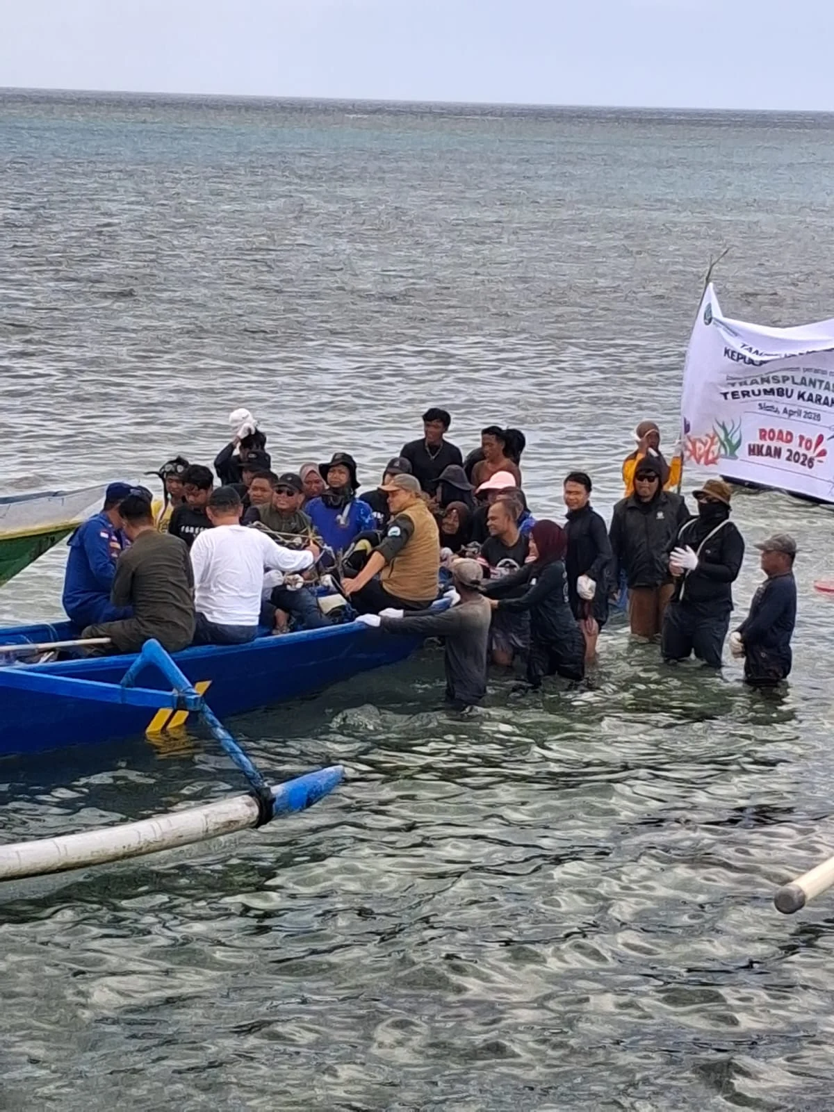 *Sinergi di Laut, Satpolairud Polres Touna Kawal Supervisi Ekosistem di Kawasan TNKT*
