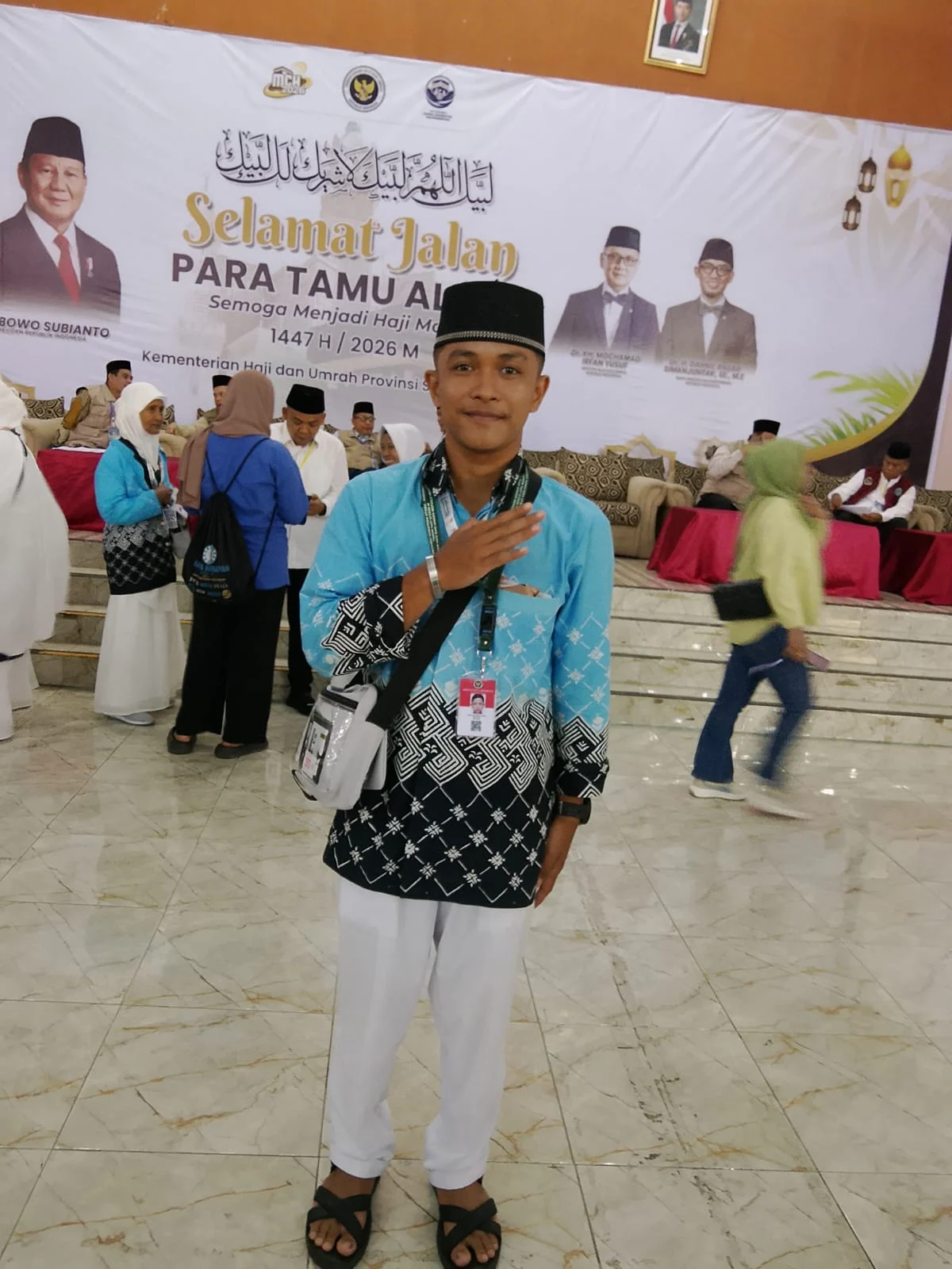 Sebagai Jemaah Termuda Dari Kabupaten Labuhan Batu, Sosok Remaja 18 Tahun Hafiz Alwi Adalah Putra Dari H.Abdul Karim Hasibuan,SH,MH, Ketua DPC Partai Gerindra Juga Anggota DPRD Labuhan Batu.