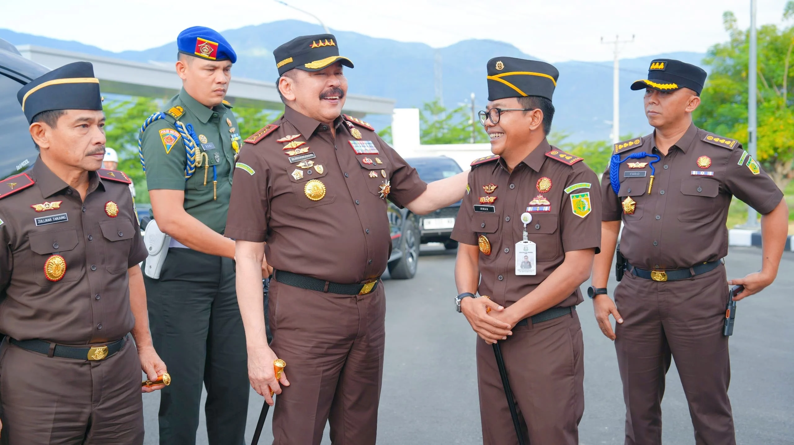 *PERDANA DI SULAWESI TENGAH, JAKSA AGUNG R.I. ST BURHANUDDIN KUNJUNGI KEJAKSAAN NEGERI SIGI*